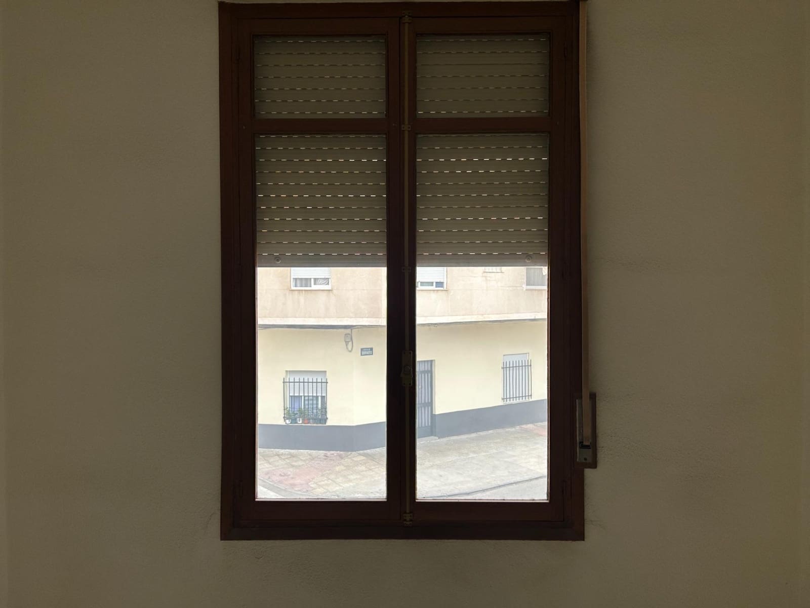 5 soveværelse Lejlighed til salg i Novelda med garage - € 125.000 (Ref: 9147164)