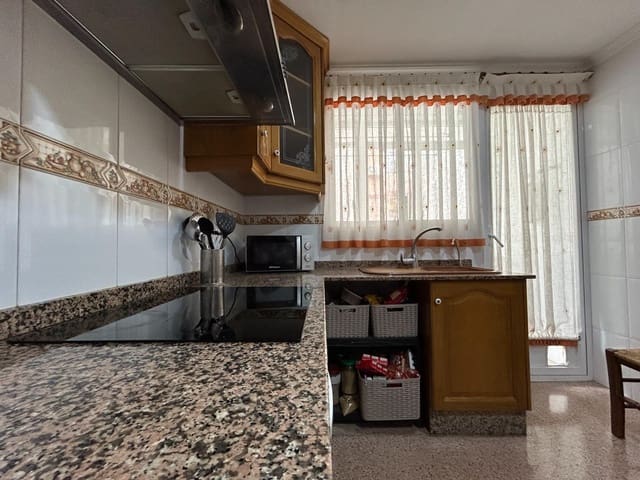 3 bedroom Flat for rent in Novelda - € 650 (Ref: 9247307)