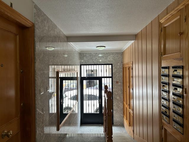 3 bedroom Flat for rent in Novelda - € 650 (Ref: 9247307)