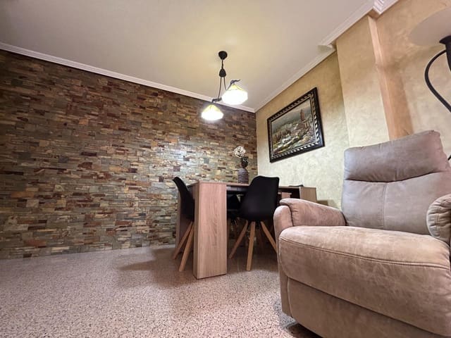 3 bedroom Flat for rent in Novelda - € 650 (Ref: 9247307)