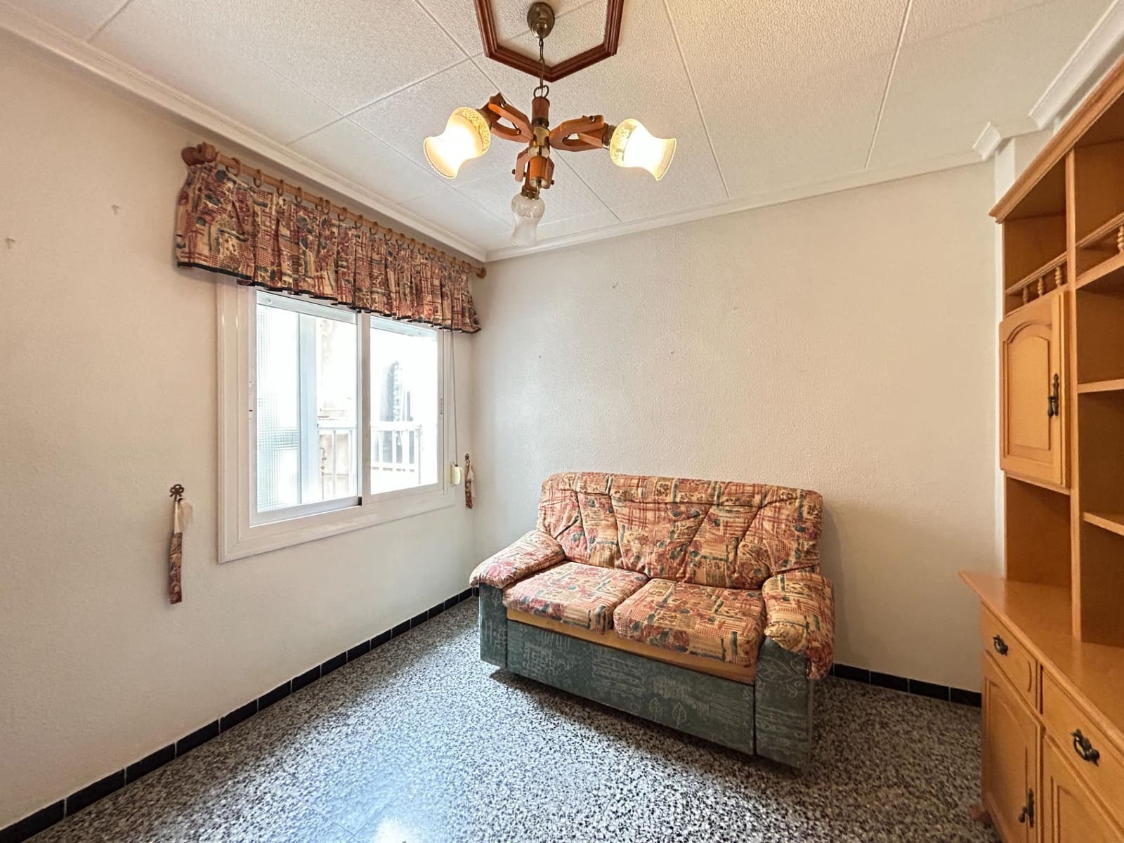 4 makuuhuone Asunto myytävänä paikassa Novelda - 79 000 € (Ref: 9296892)