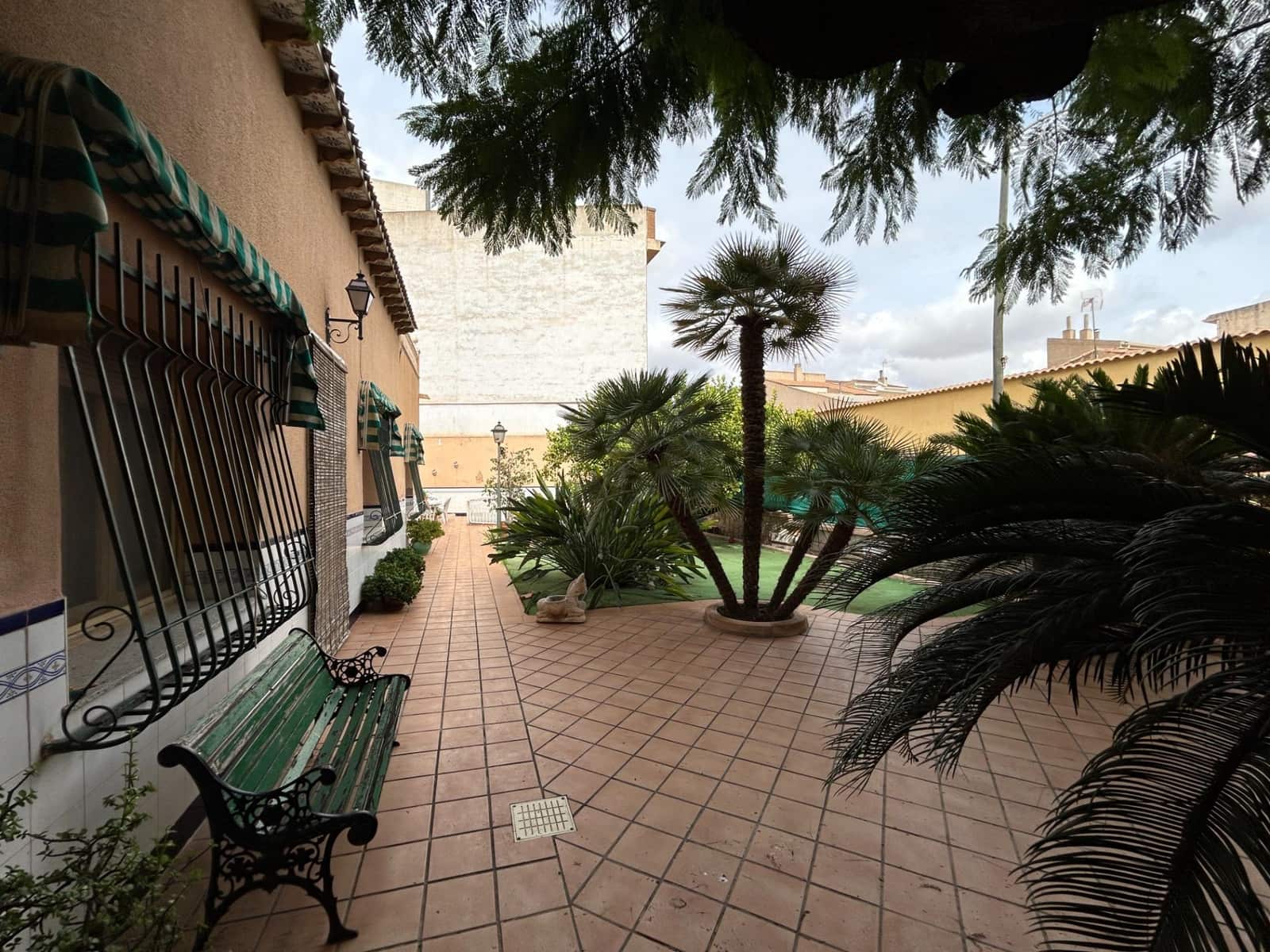 5 soverom Villa til salgs i Novelda med svømmebasseng garasje - € 299 000 (Ref: 9324336)