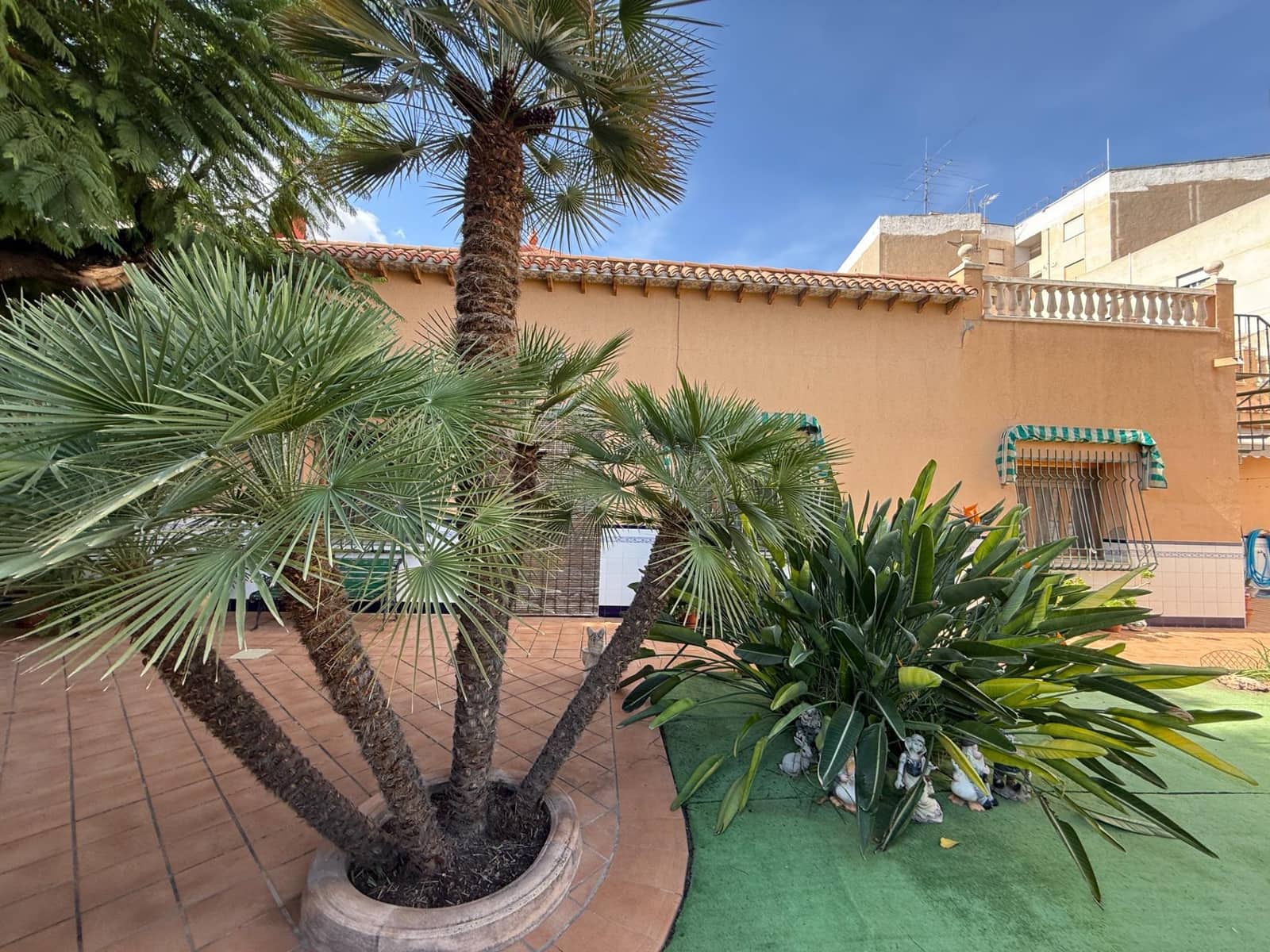 5 soverom Villa til salgs i Novelda med svømmebasseng garasje - € 299 000 (Ref: 9324336)