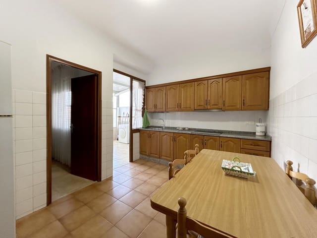 3 Zimmer Wohnung zu vermieten in Novelda - 650 € (Ref: 9382846)