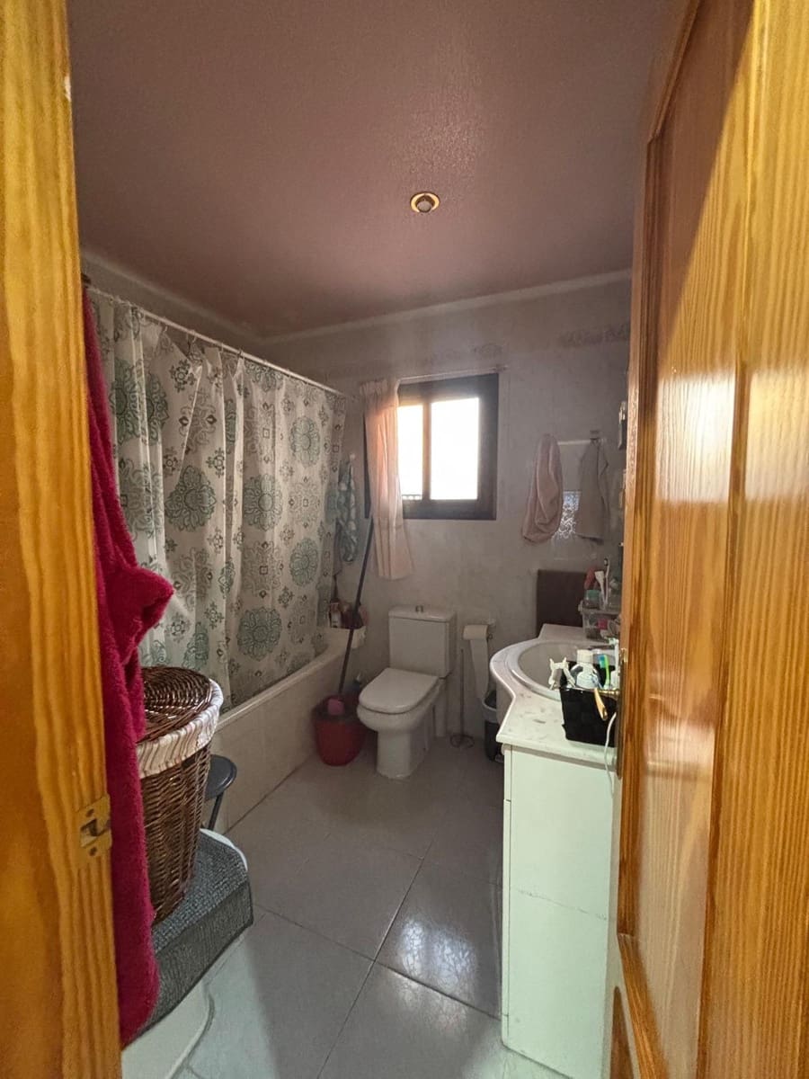 3 bedroom Flat for sale in Novelda - € 129,000 (Ref: 9385995)