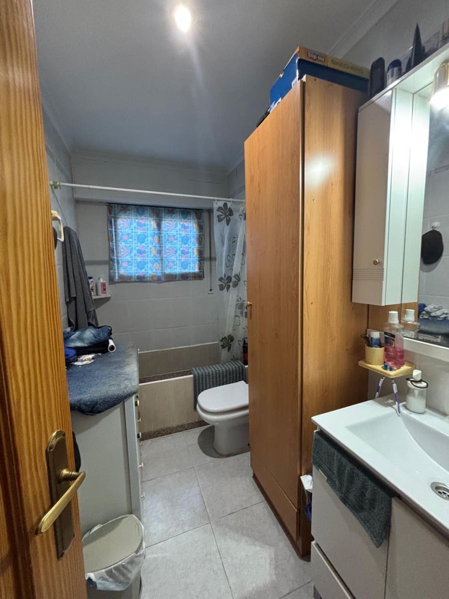 3 bedroom Flat for sale in Novelda - € 129,000 (Ref: 9385995)