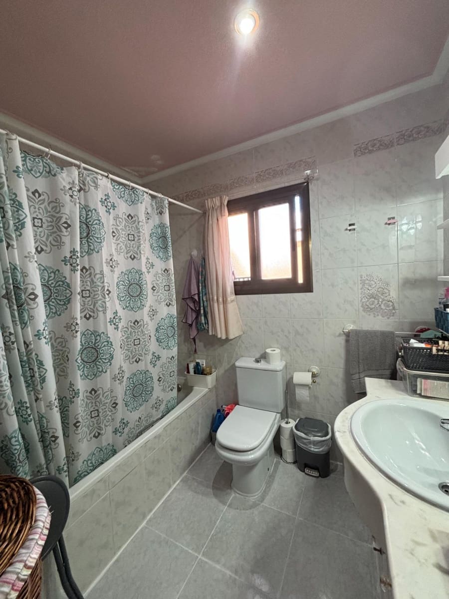 3 bedroom Flat for sale in Novelda - € 129,000 (Ref: 9385995)