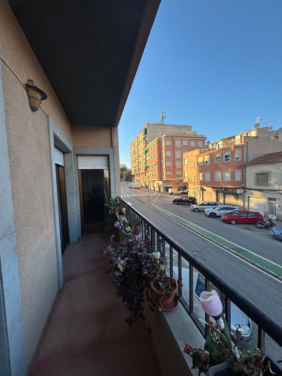 3 bedroom Flat for sale in Novelda - € 129,000 (Ref: 9385995)