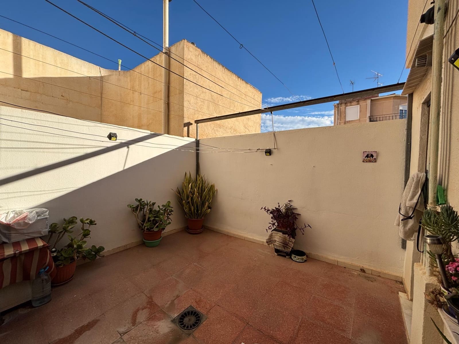 3 bedroom Flat for sale in Novelda - € 129,000 (Ref: 9385995)