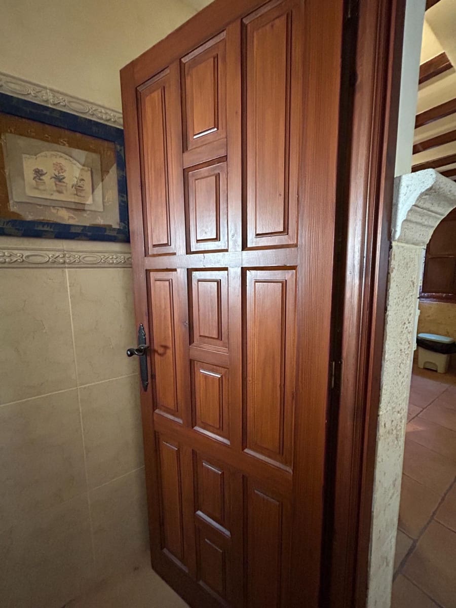 4 chambre Villa/Maison à vendre à Novelda avec piscine garage - 239 000 € (Ref: 9403395)