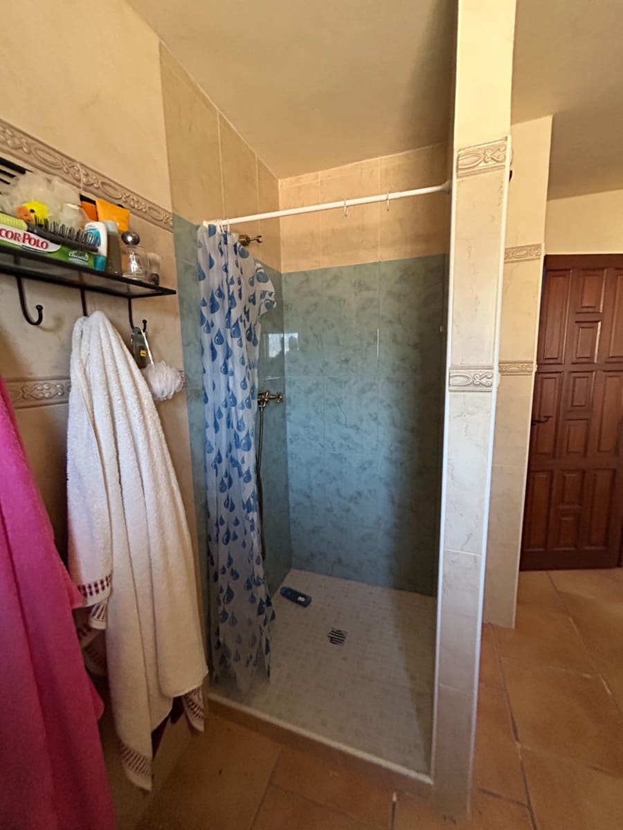 4 chambre Villa/Maison à vendre à Novelda avec piscine garage - 239 000 € (Ref: 9403395)