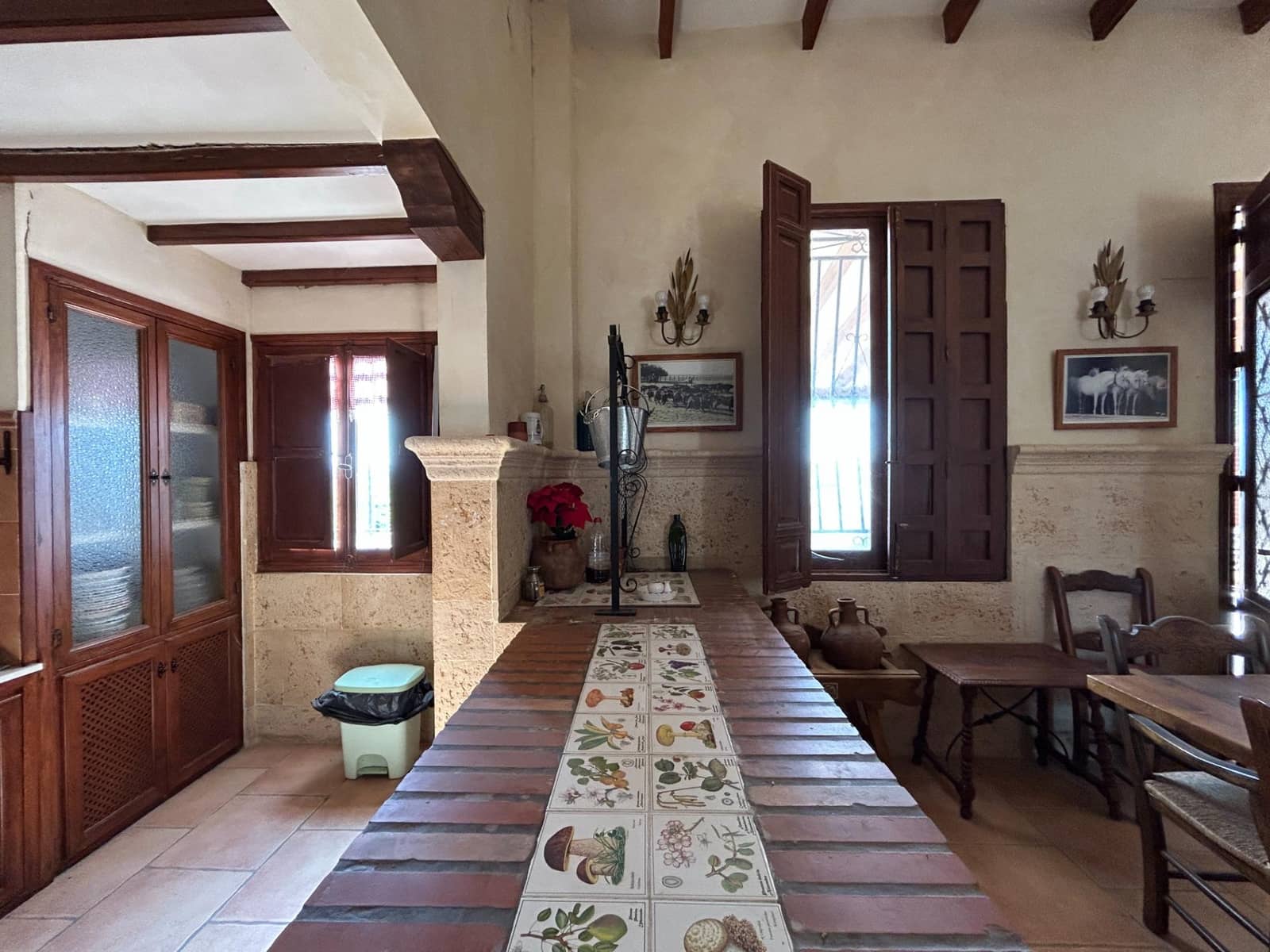 4 chambre Villa/Maison à vendre à Novelda avec piscine garage - 239 000 € (Ref: 9403395)