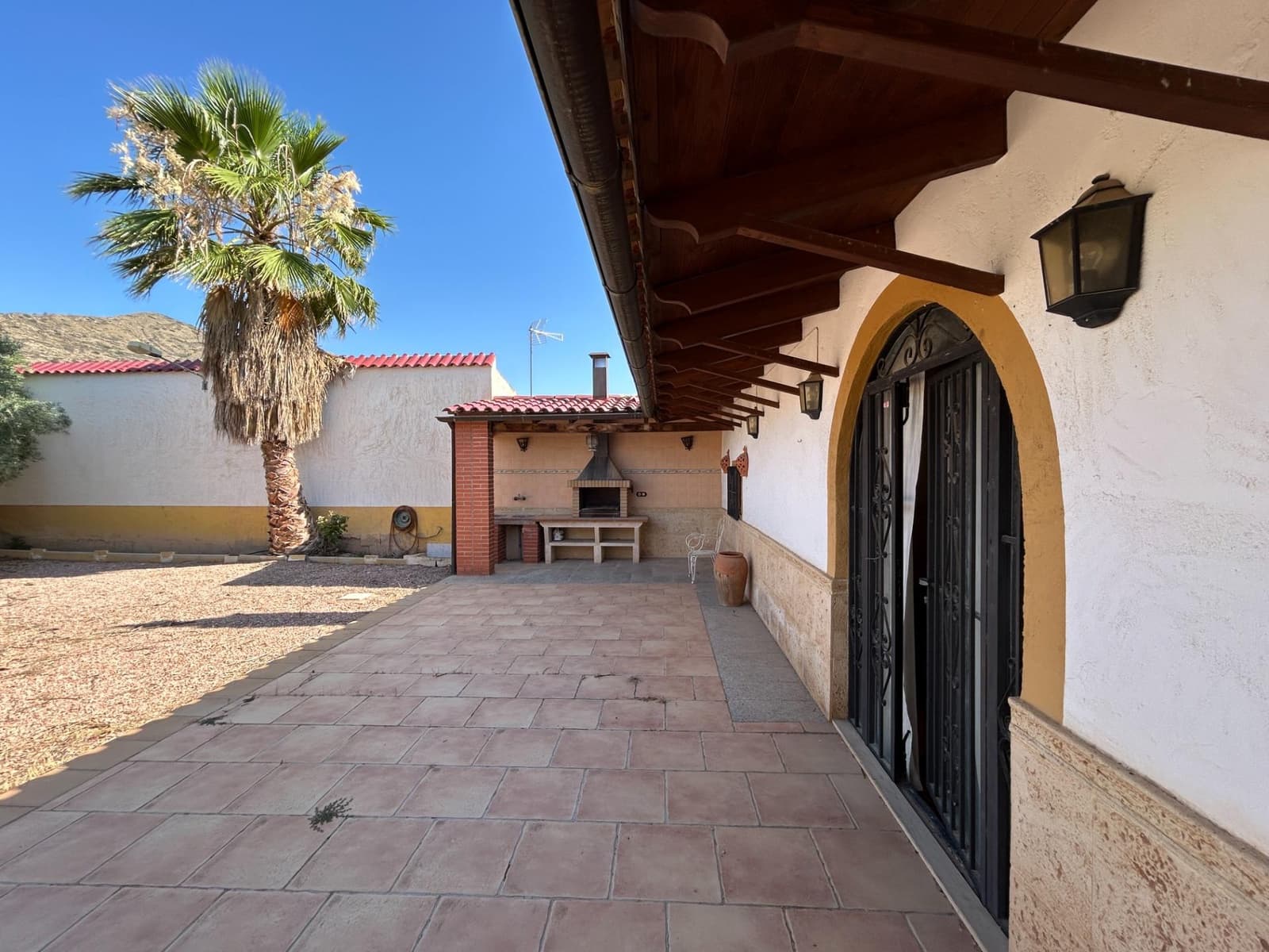 4 chambre Villa/Maison à vendre à Novelda avec piscine garage - 239 000 € (Ref: 9403395)