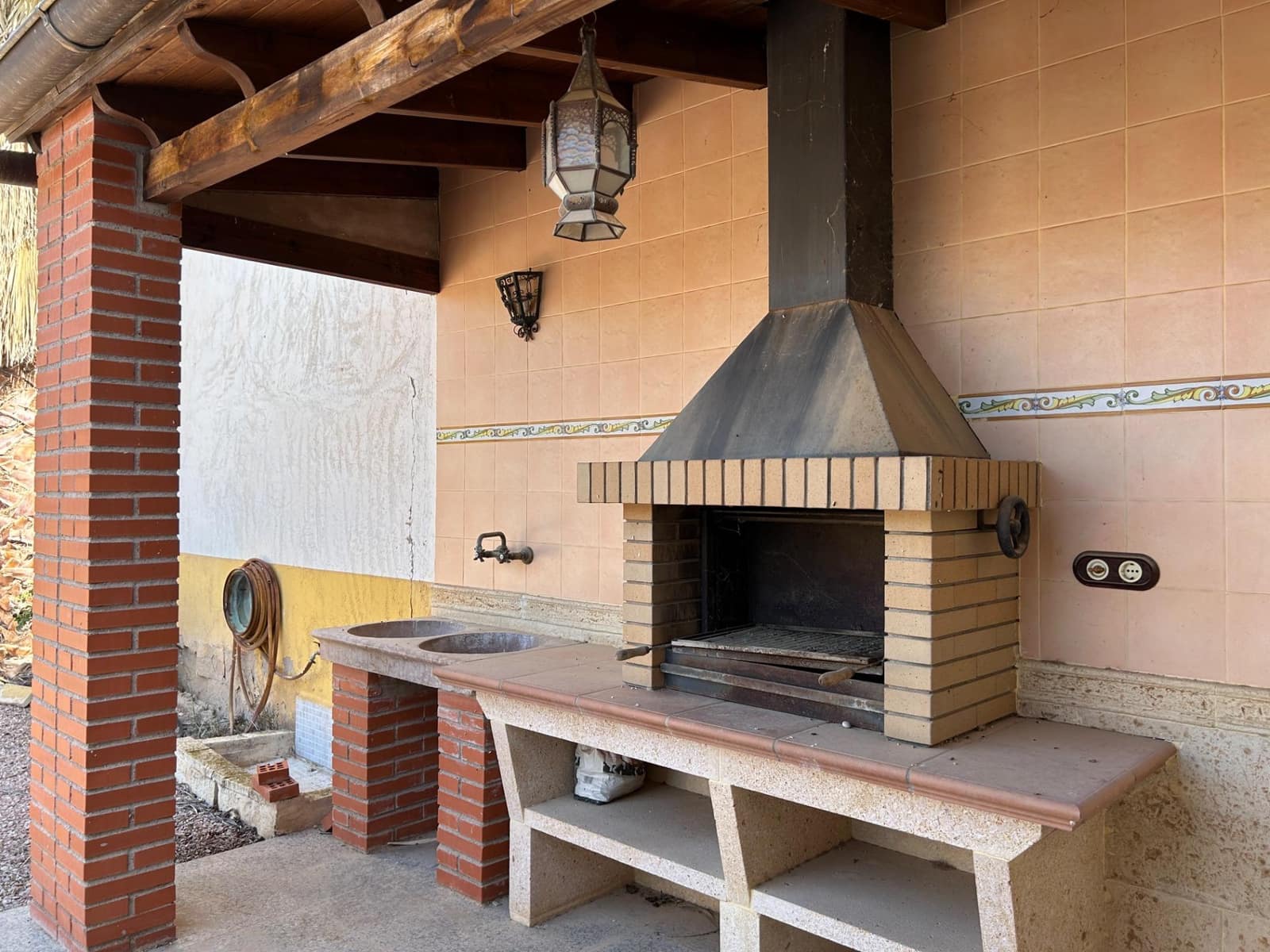 4 chambre Villa/Maison à vendre à Novelda avec piscine garage - 239 000 € (Ref: 9403395)