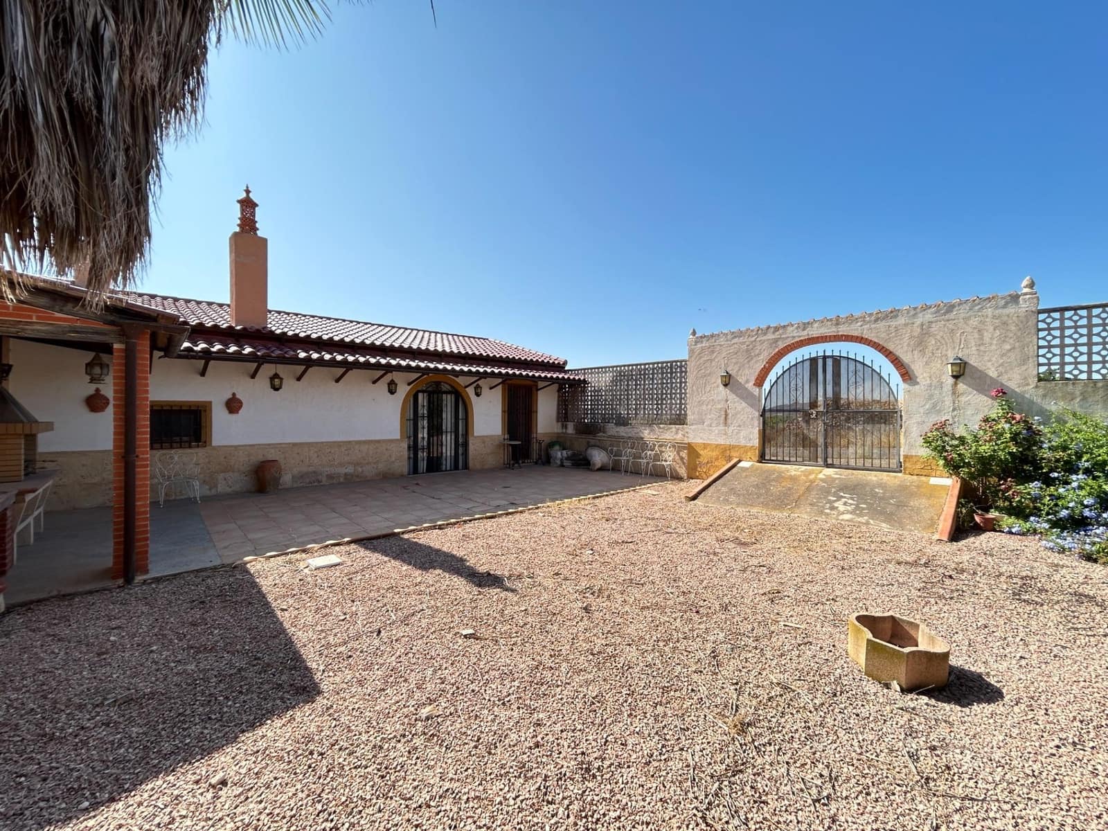 4 chambre Villa/Maison à vendre à Novelda avec piscine garage - 239 000 € (Ref: 9403395)