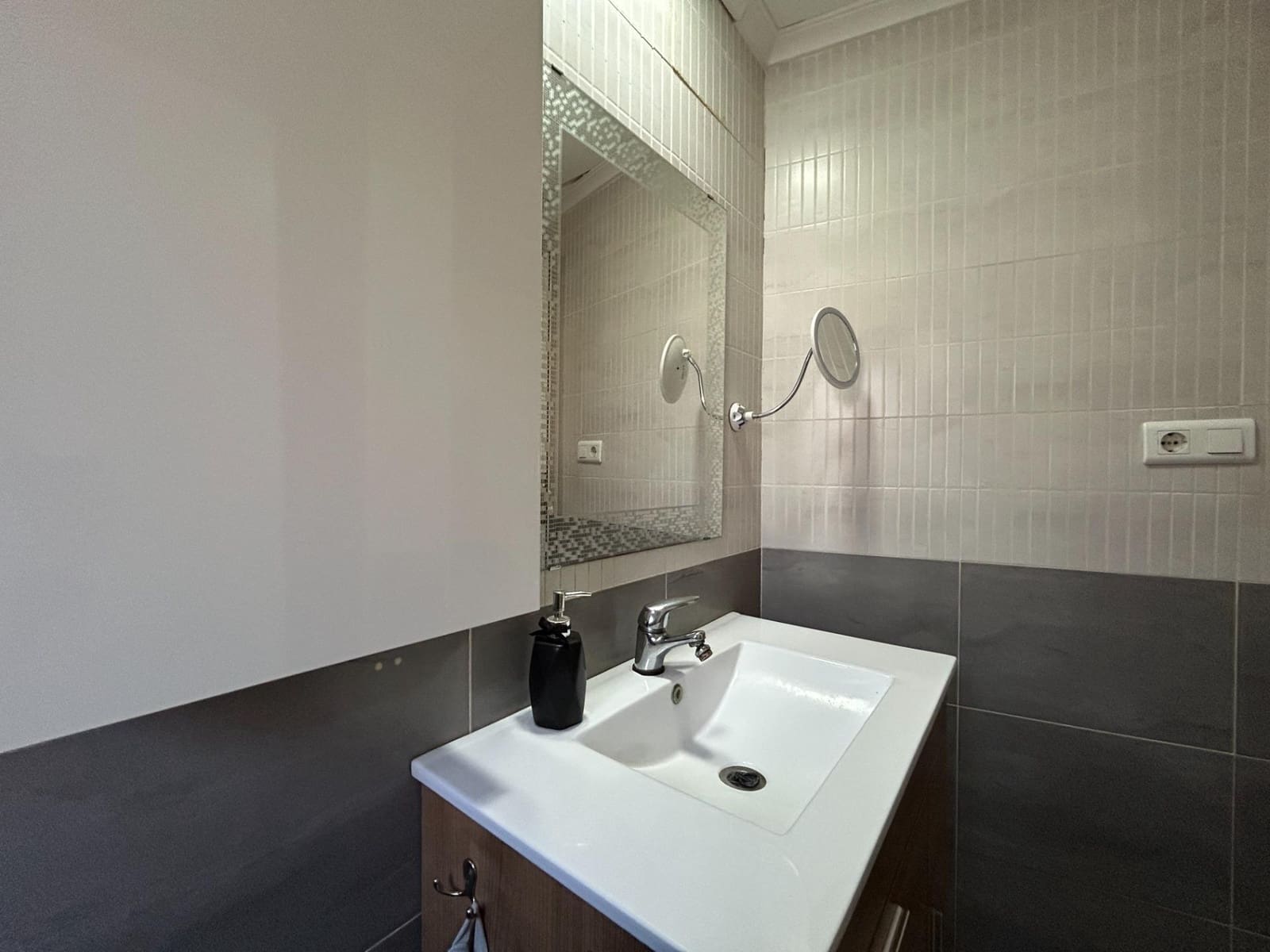 2 bedroom Flat for sale in Novelda - € 73,000 (Ref: 9406868)