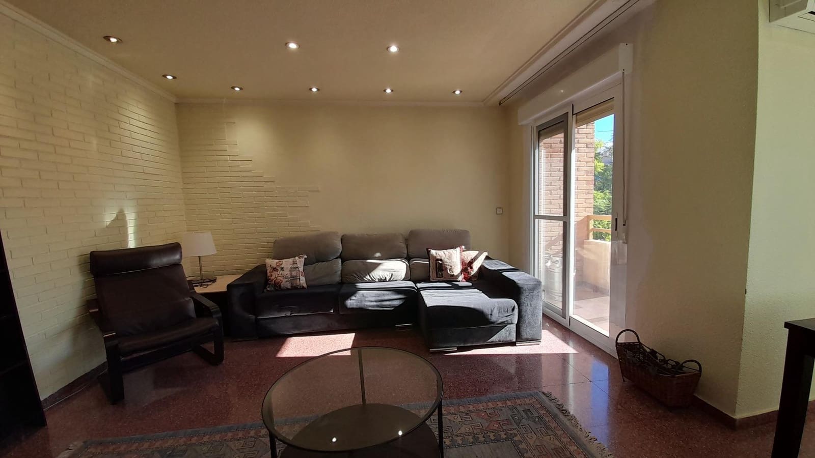 4 bedroom Flat for sale in Novelda - € 139,000 (Ref: 9406869)