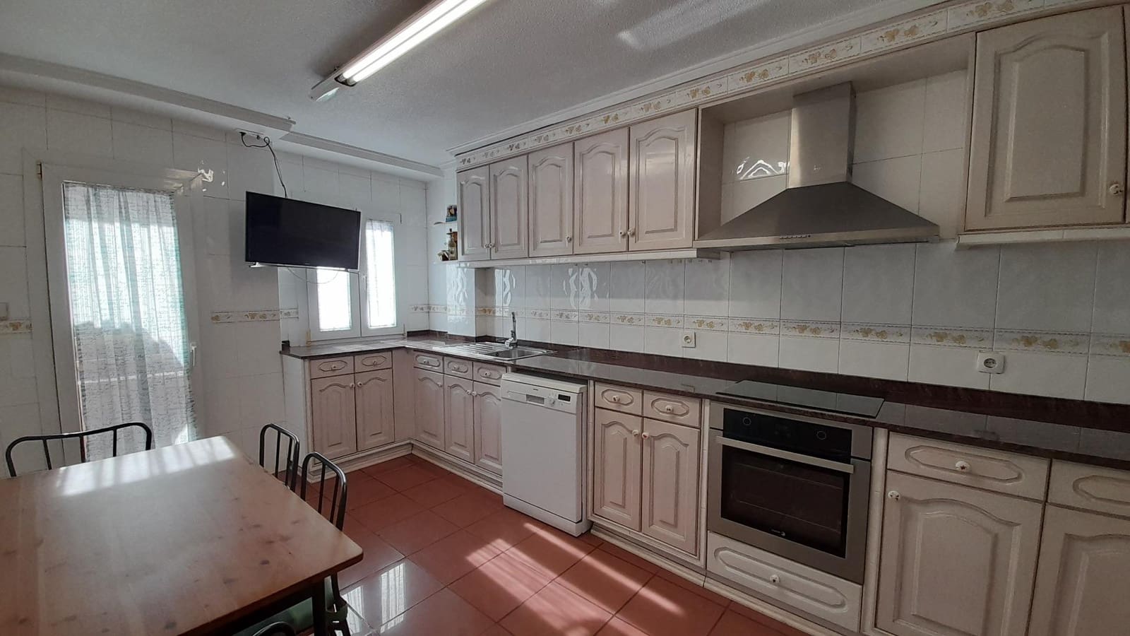 4 bedroom Flat for sale in Novelda - € 139,000 (Ref: 9406869)