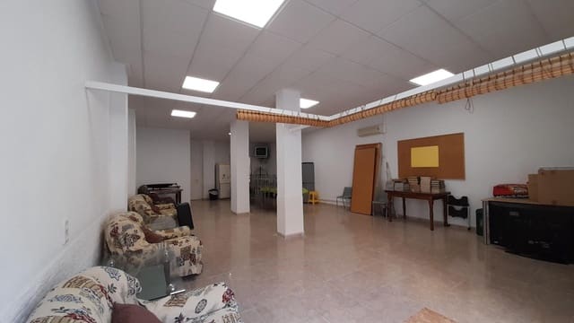 Business for sale in Novelda with garage - € 45,000 (Ref: 9409261)