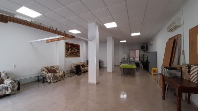 Business for sale in Novelda with garage - € 45,000 (Ref: 9409261)