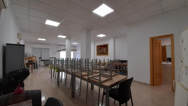 Business for sale in Novelda with garage - € 45,000 (Ref: 9409261)