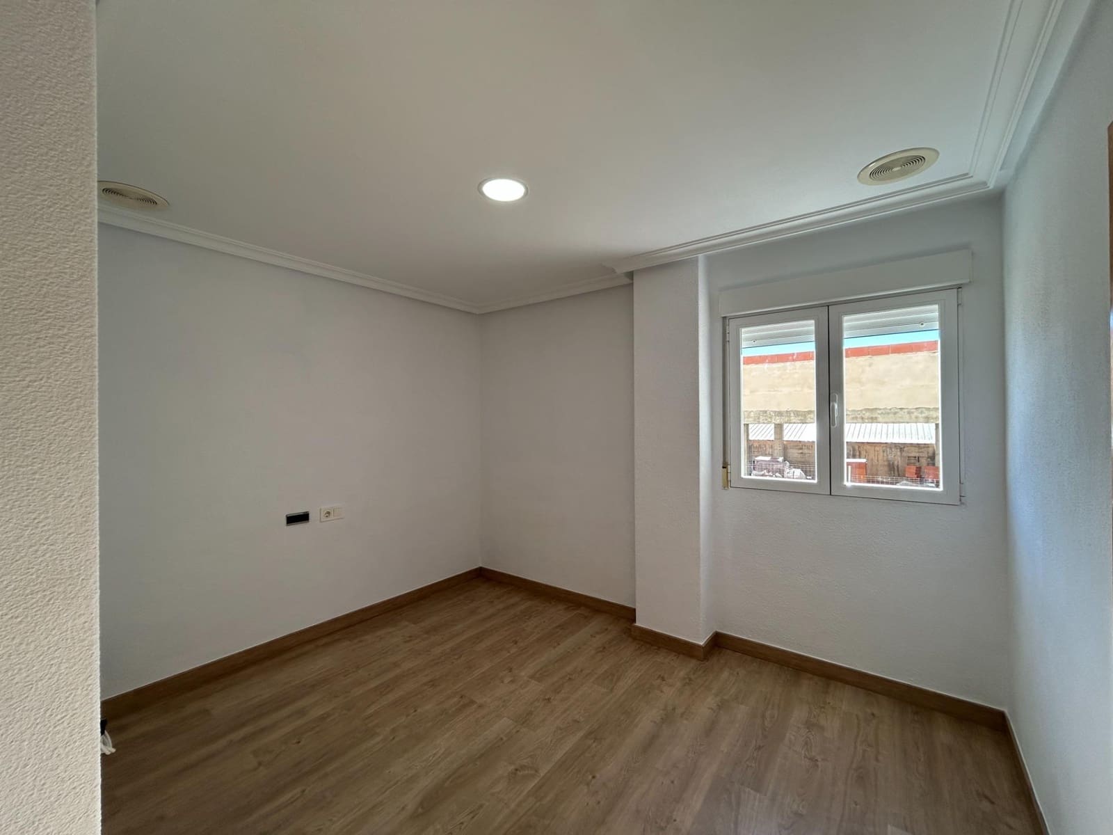 3 soverom Leilighet til salgs i Novelda - € 135 000 (Ref: 9422447)