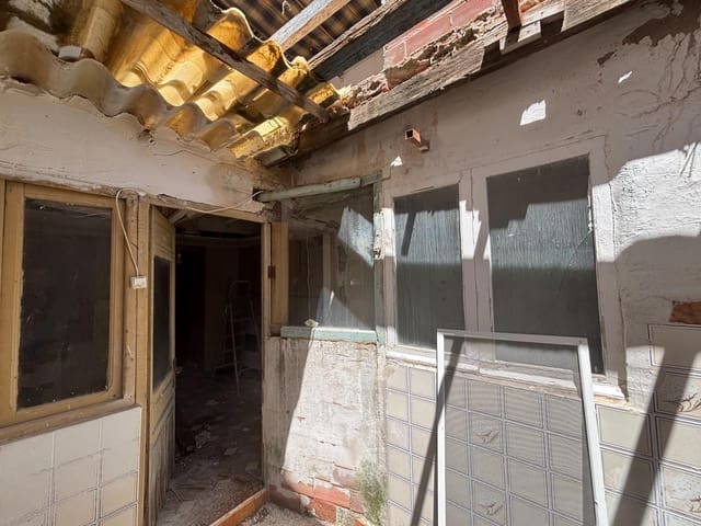 3 bedroom Townhouse for sale in Novelda - € 45,000 (Ref: 9431076)