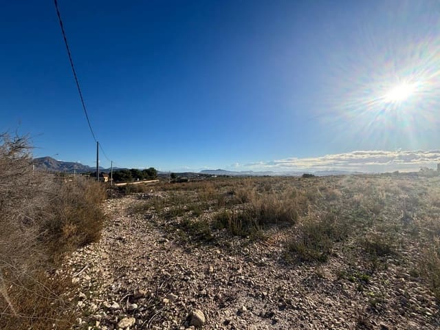 1 soveværelse Villa til salg i Novelda med garage - € 79.000 (Ref: 9443340)