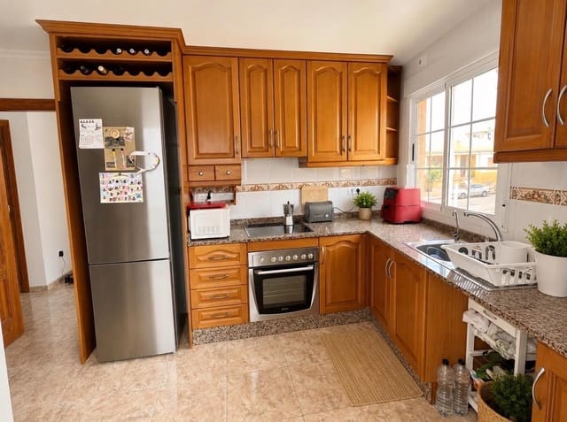 Adosado de 3 habitaciones en Algorfa en alquiler - 800 € (Ref: 10005744)