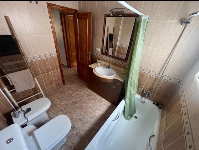 Adosado de 3 habitaciones en Algorfa en alquiler - 800 € (Ref: 10005744)