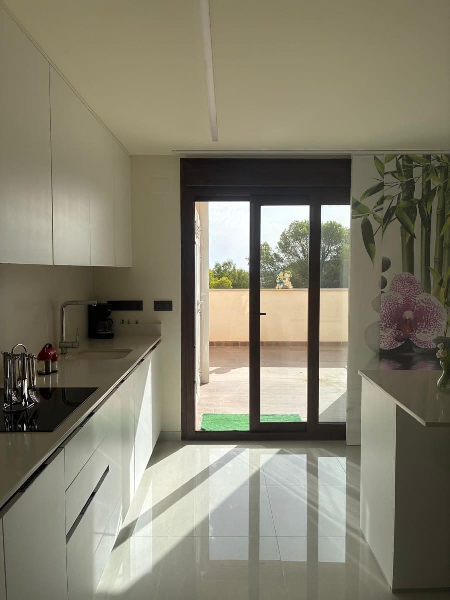 Apartamento de 2 habitaciones en Los Balcones en venta con piscina garaje - 282.000 € (Ref: 10034099)