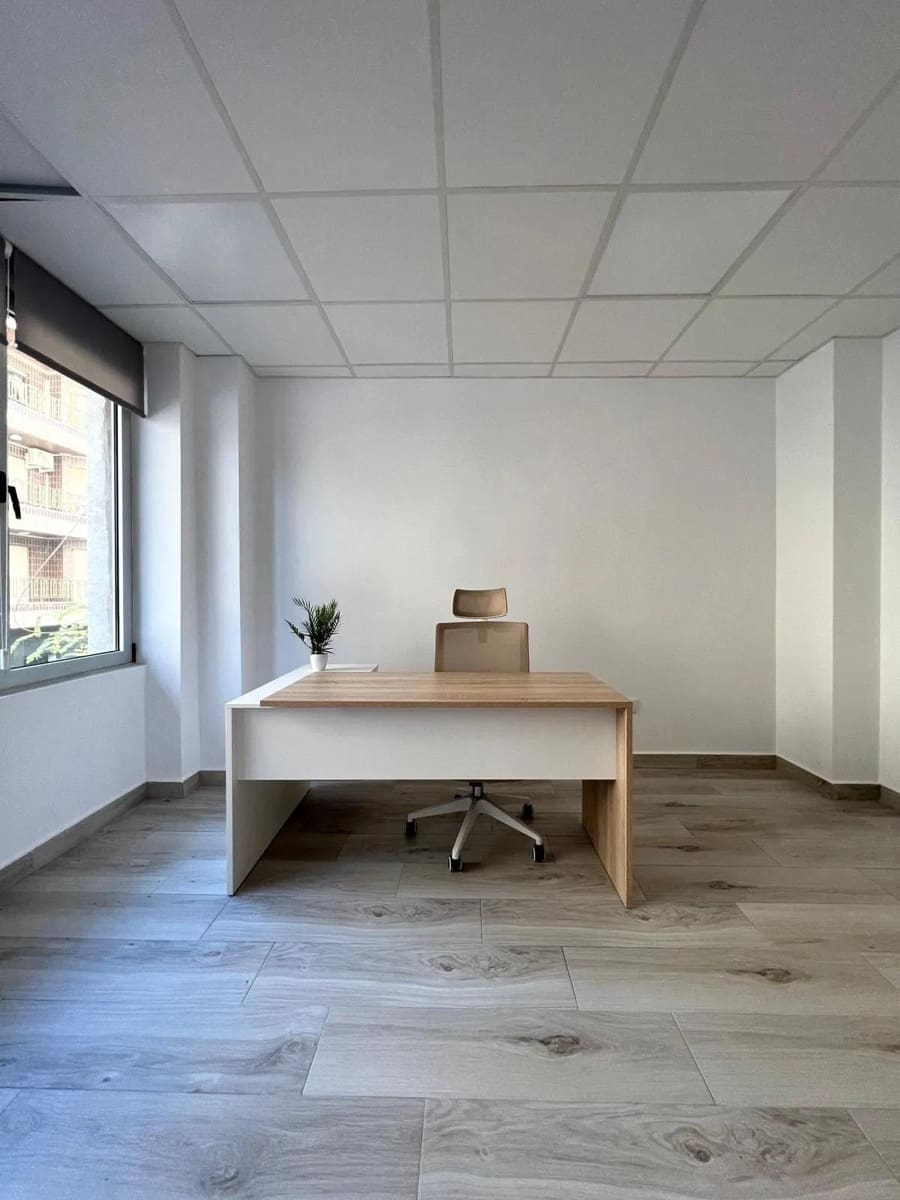 Kantoor te huur in Orihuela - € 250 (Ref: 10102772)