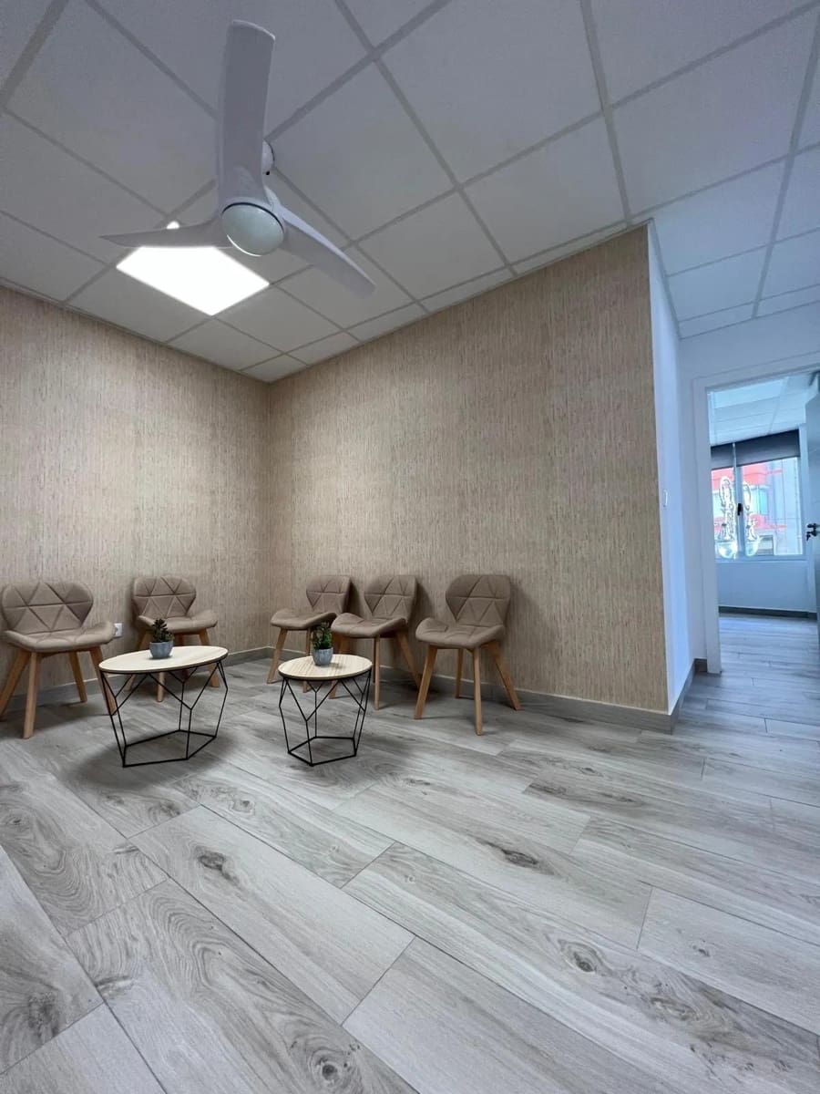 Kantoor te huur in Orihuela - € 250 (Ref: 10102772)