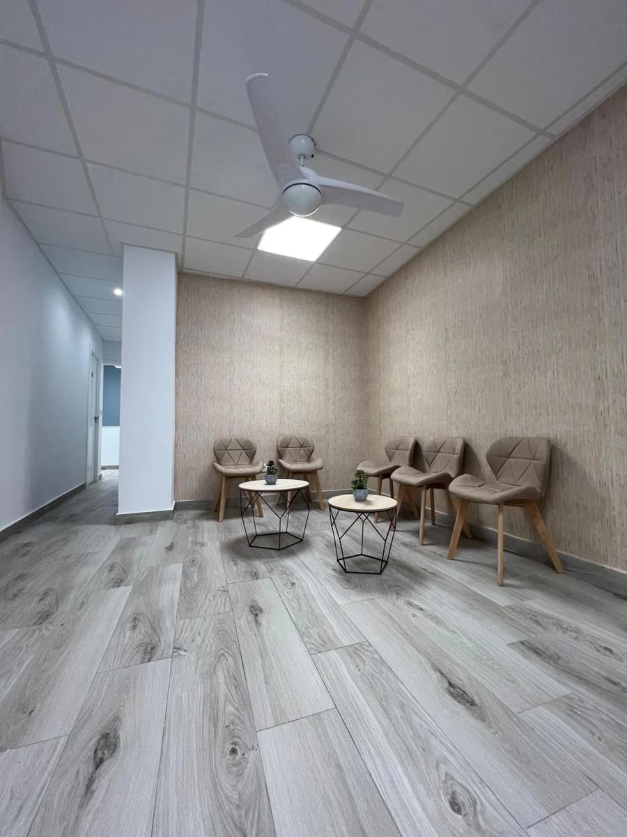 Kantoor te huur in Orihuela - € 250 (Ref: 10102772)