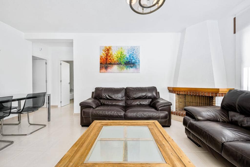 Chalet de 2 habitaciones en Los Balcones en venta con piscina - 315.000 € (Ref: 7984694)