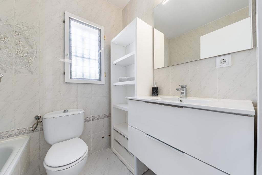 Chalet de 2 habitaciones en Los Balcones en venta con piscina - 315.000 € (Ref: 7984694)