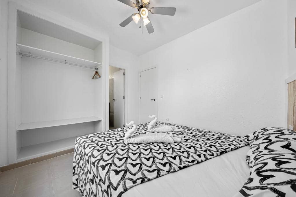 Chalet de 2 habitaciones en Los Balcones en venta con piscina - 315.000 € (Ref: 7984694)