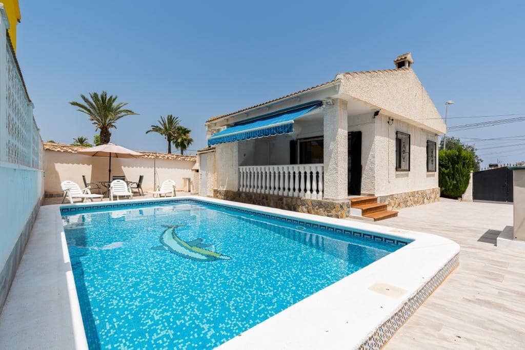 Chalet de 2 habitaciones en Los Balcones en venta con piscina - 315.000 € (Ref: 7984694)