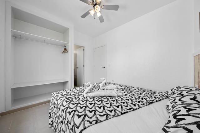 2 bedroom Villa for sale in Los Balcones with pool - € 315,000 (Ref: 7984694)