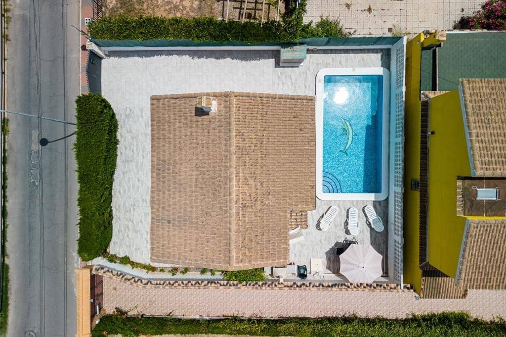 Chalet de 2 habitaciones en Los Balcones en venta con piscina - 315.000 € (Ref: 7984694)