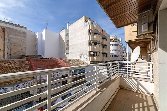 5 soveværelse Lejlighed til salg i Centro, Torrevieja - € 265.000 (Ref: 8263447)