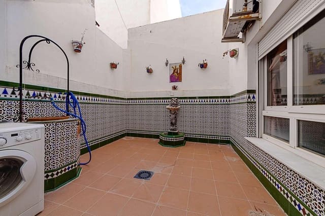 5 soveværelse Lejlighed til salg i Centro, Torrevieja - € 265.000 (Ref: 8263447)