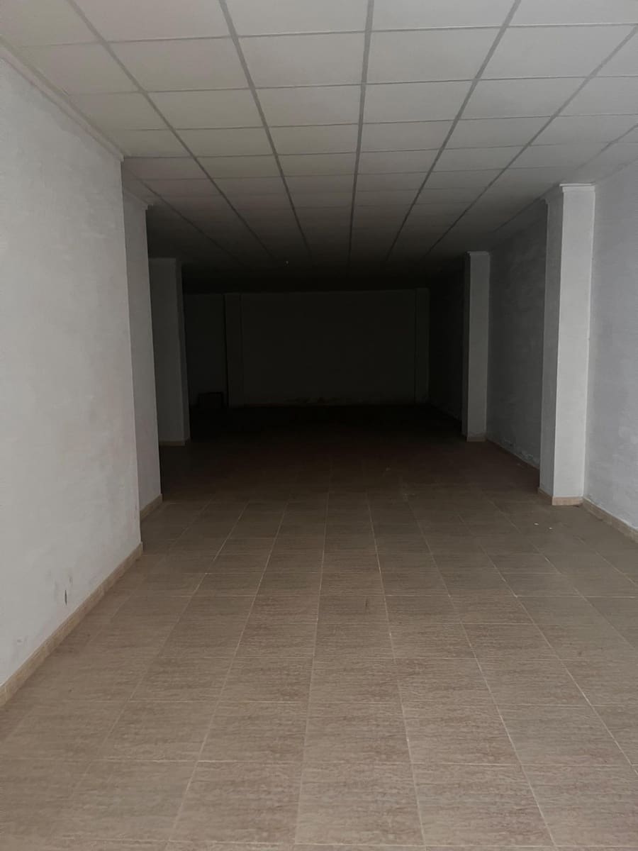 Comercial para arrendar em Algorfa - 700 € (Ref: 8758047)