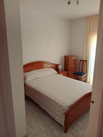 2 slaapkamer Bungalow te huur in Playa Flamenca, Orihuela met zwembad - € 850 (Ref: 8972668)