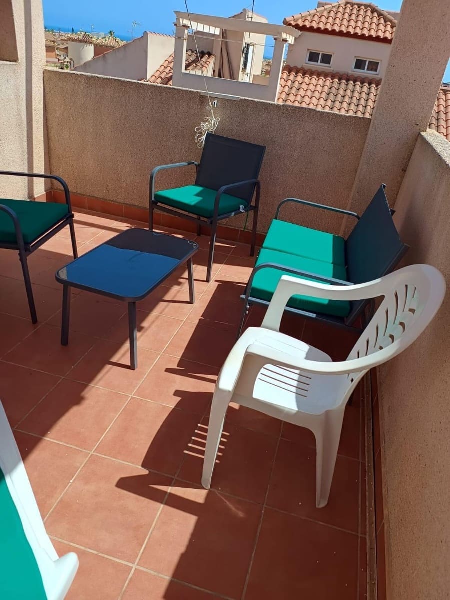2 slaapkamer Bungalow te huur in Playa Flamenca met zwembad - € 850 (Ref: 8972668)