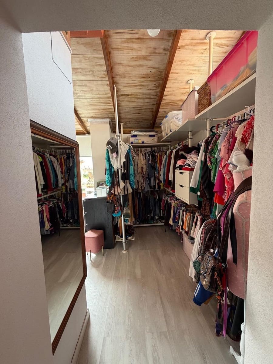 3 bedroom Villa for sale in Playa Flamenca with pool garage - € 285,000 (Ref: 9029685)