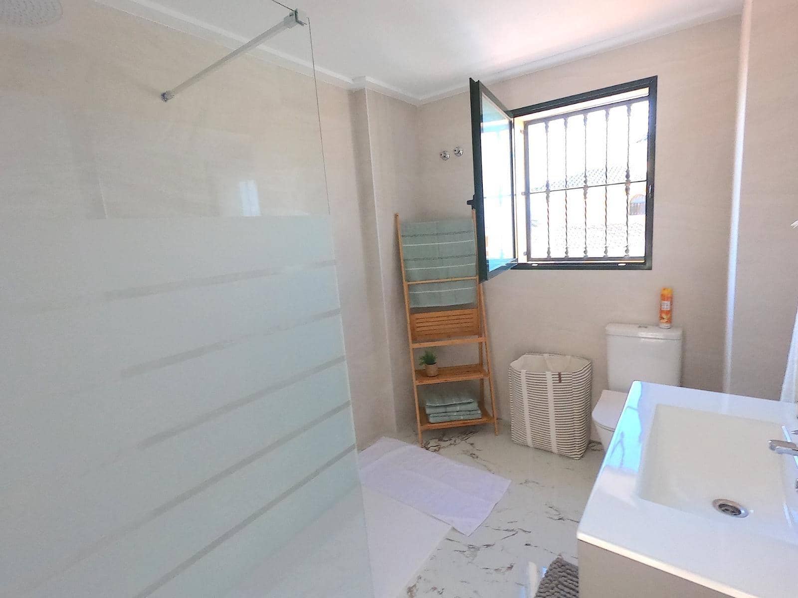 3 Zimmer Villa zu vermieten in Algorfa mit Pool Garage - 2.200 € (Ref: 9162392)