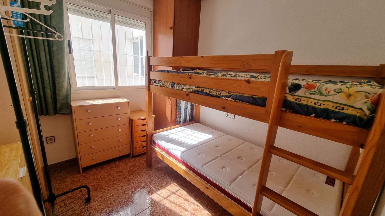 2 sypialnia Penthouse na sprzedaż w Torrevieja z basenem - 149 000 € (Ref: 9200640)