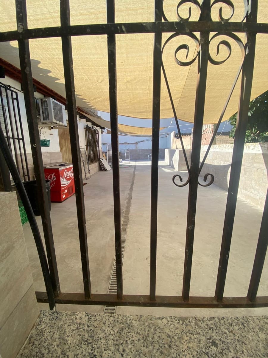 3 soveværelse Villa til leje i Heredades - € 800 (Ref: 9228706)