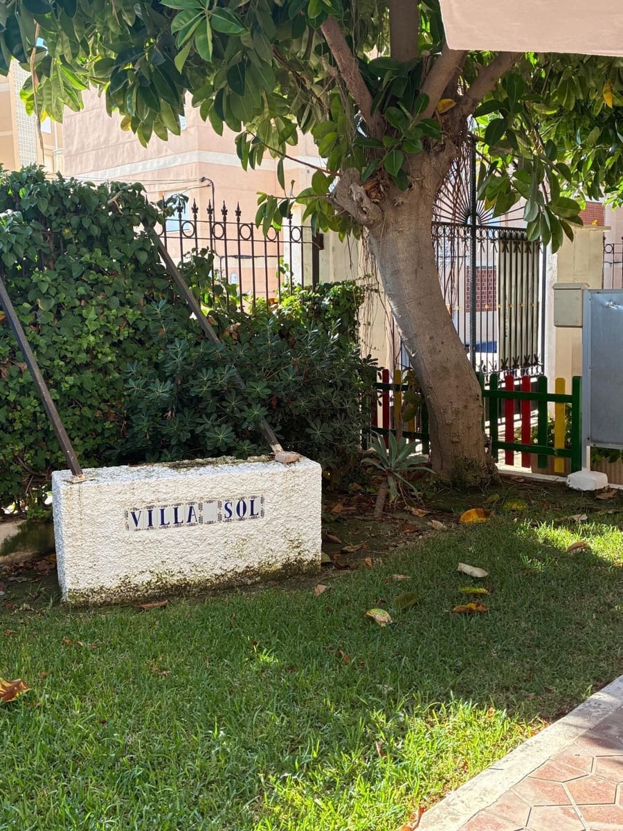 4 sypialnia Willa na sprzedaż w Aguas Nuevas z basenem garażem - 375 000 € (Ref: 9240090)